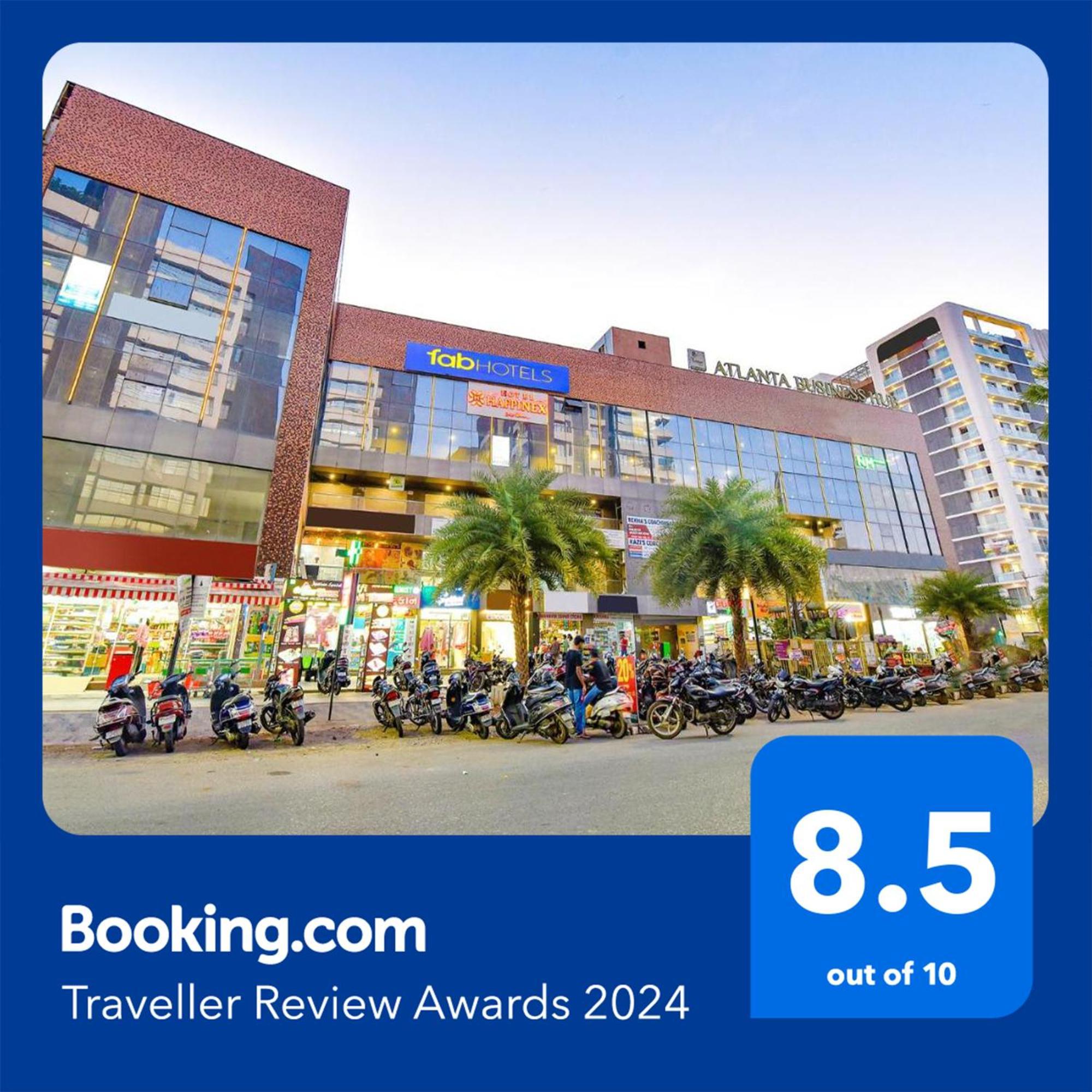 Fabhotel Happinex Surat Exterior photo